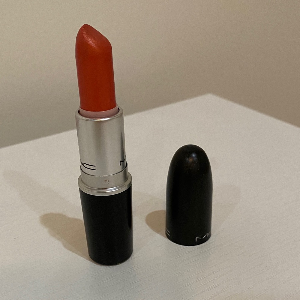 MAC Cosmetics Bold Orange cb 96 frost Lipstick